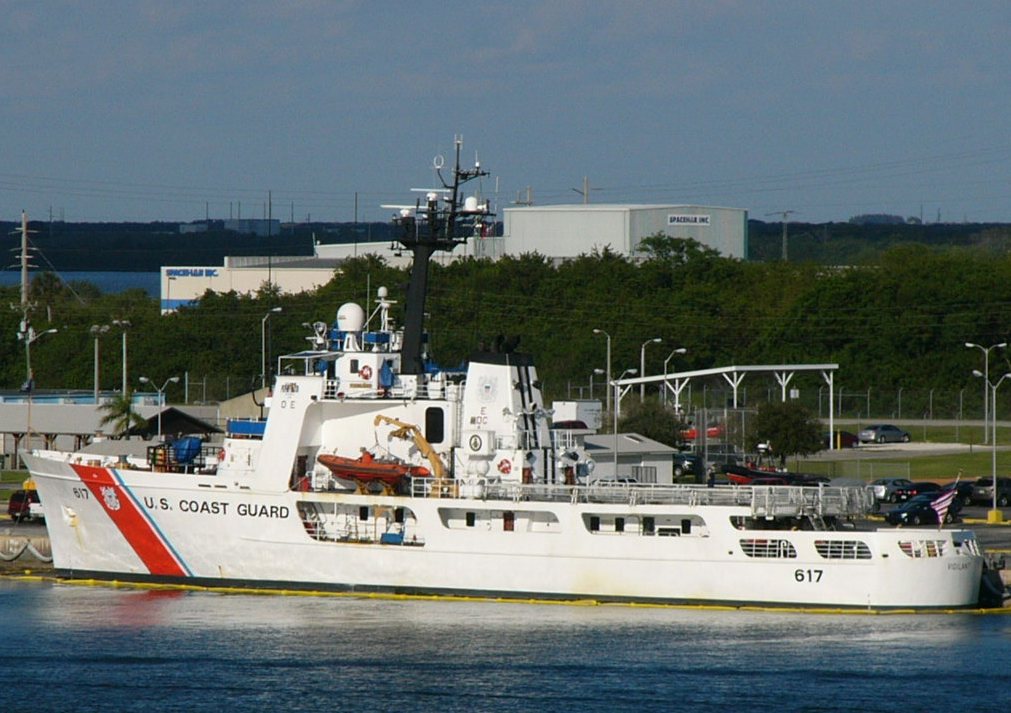 Coast Guard crew planning military pay during government shutdown contingencies