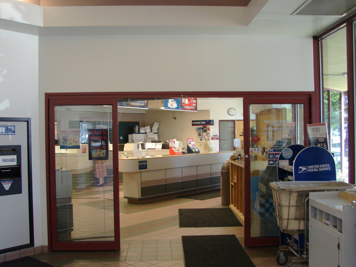 USPS post office service counter open during shutdown uncertainty